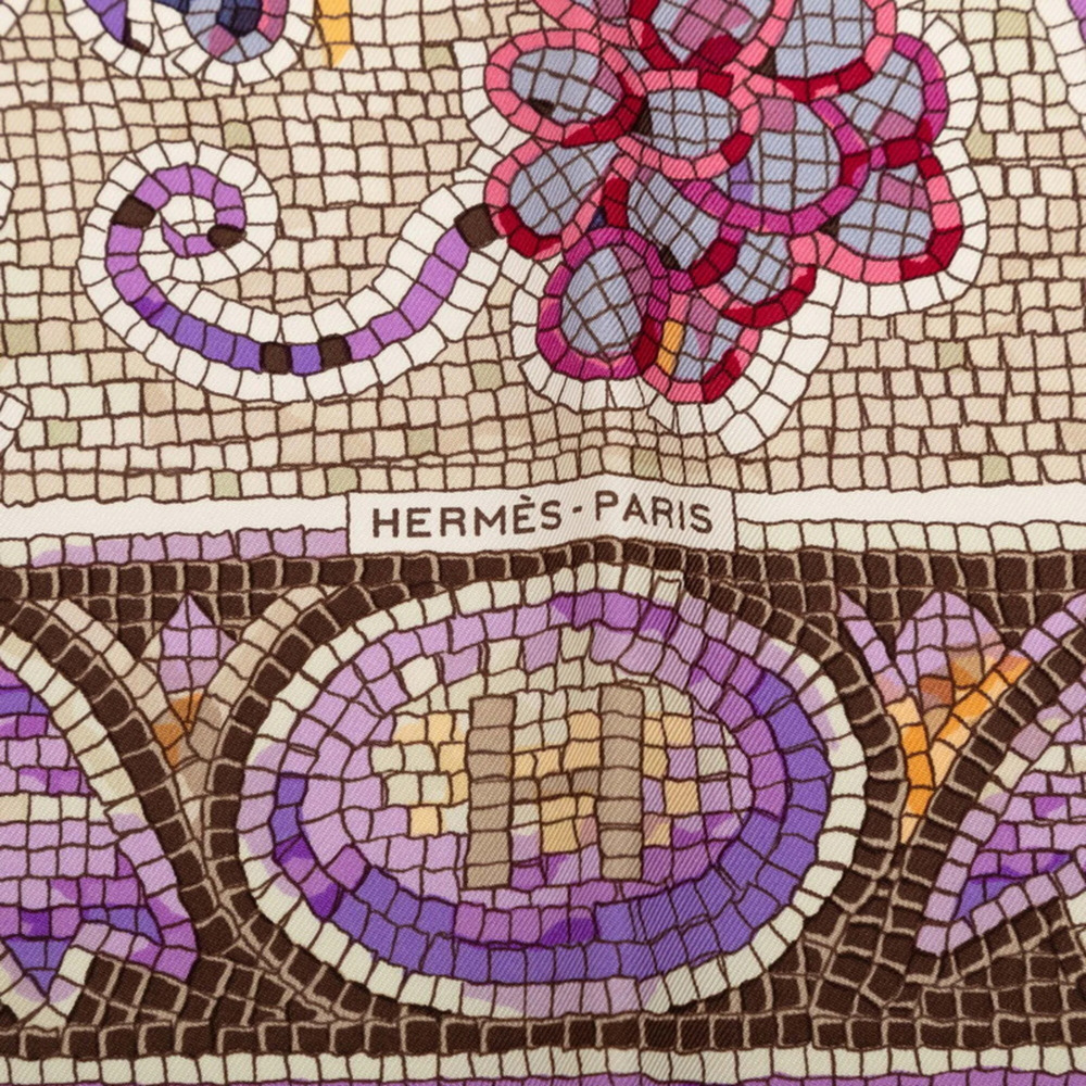 HERMES White Silk Scarf - Picture 6 of 7